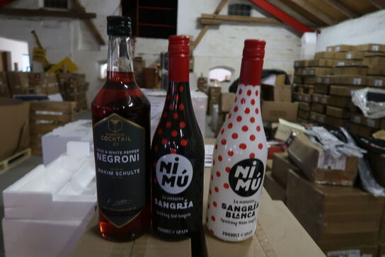 Ca. 200 stk. Diverse flasker spiritus + diverse 30 stk. Shaker