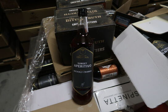 Ca. 200 flasker blandet spiritus m.m.