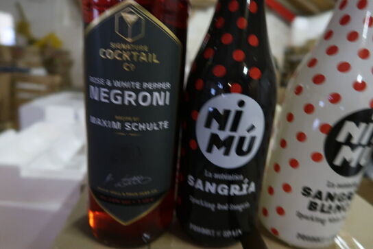 Ca. 200 stk. Diverse flasker spiritus + diverse 30 stk. Shaker