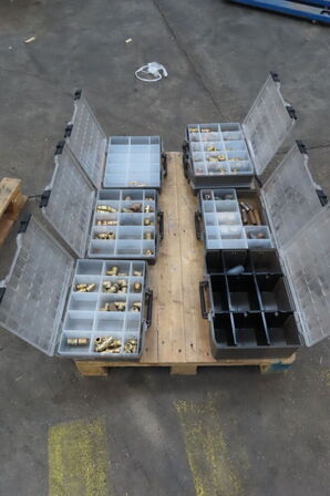 7 stk. Sortimentskasser med indhold 