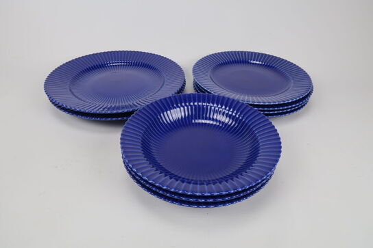 9 stk. ass. Lyngby tallerkener mørkeblå 