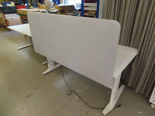 Afskærmning til Skrivebord 140x65 cm.