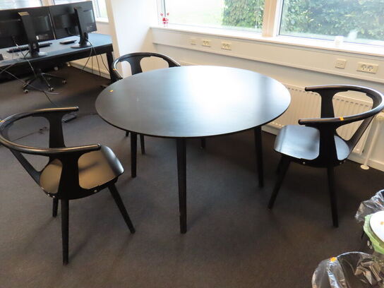 Rundt bord, IN BETWEEN SK4 m. 3 stk. stole, IN BETWEEN SK1