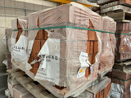 15 x 4 hoveder (15 paller) med Mursten