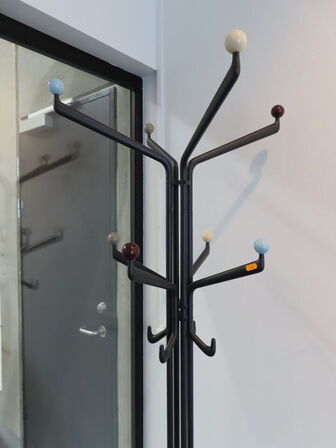 Gaderobestativ, CAPTURE SC77