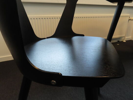 Rundt bord, IN BETWEEN SK4 m. 3 stk. stole, IN BETWEEN SK1