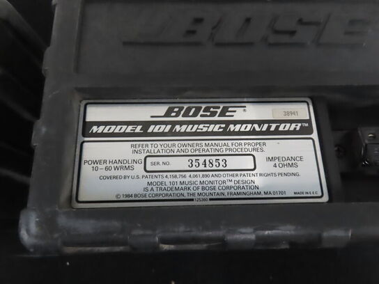 2 stk. BOSE højtalere til installation 151 og 101