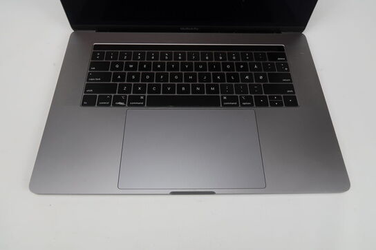 Apple Macbook Pro 15,4"