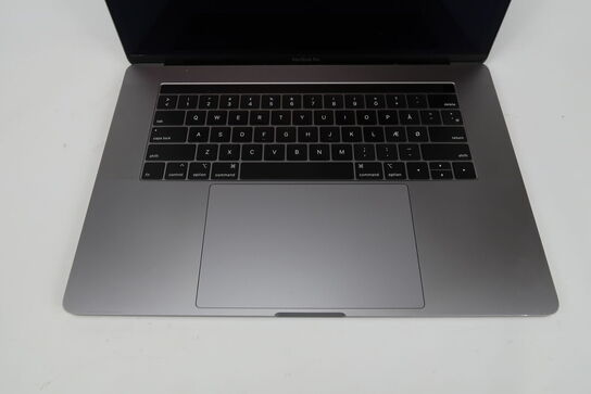Apple Macbook Pro 15,4"