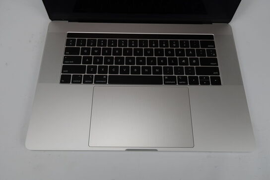 Apple Macbook Pro 15,4"