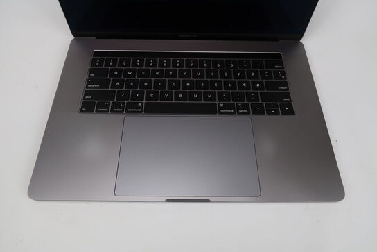 Apple Macbook Pro 15,4"