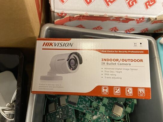 Diverse printerplader og kamera