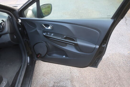 Personbil: RENAULT NY CLIO DCI 90 5D (moms fri)