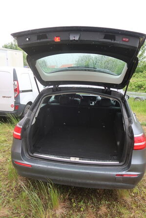 Personbil MERCEDES E200d (momsfri) (uden afgift)