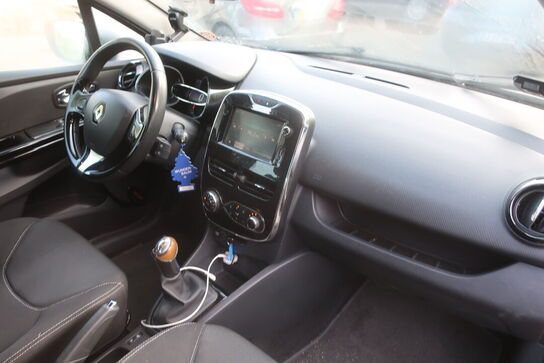 Personbil: RENAULT NY CLIO DCI 90 5D (moms fri)