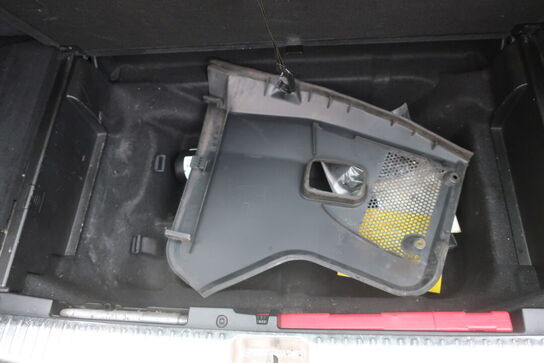 Personbil MERCEDES E200d (momsfri) (uden afgift)