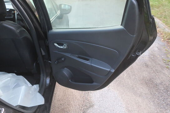 Personbil: RENAULT NY CLIO DCI 90 5D (moms fri)