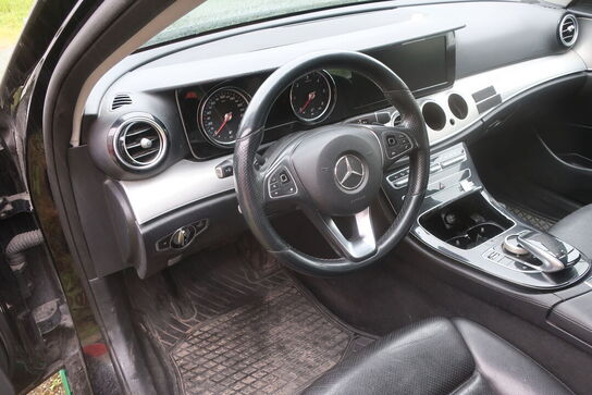 Personbil MERCEDES E200d (momsfri) (uden afgift)