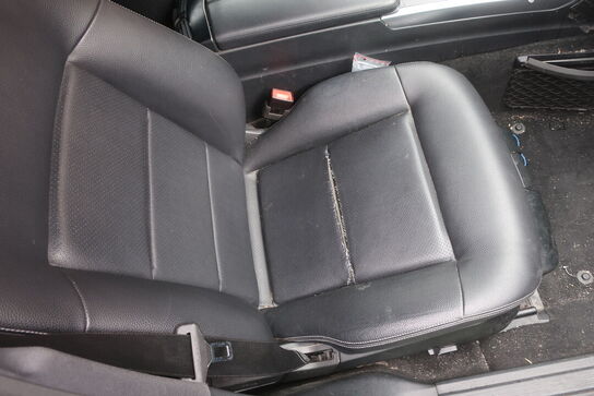 Personbil MERCEDES E220 Bluetec diesel (momsfri) (uden afgift)