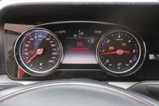 Personbil MERCEDES E200d (momsfri) (uden afgift)