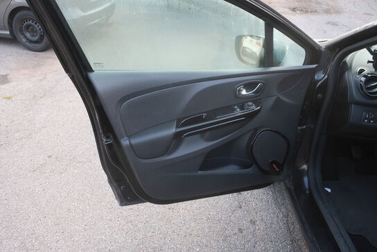 Personbil: RENAULT NY CLIO DCI 90 5D (moms fri)