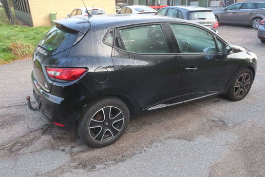 Personbil: RENAULT NY CLIO DCI 90 5D (moms fri)