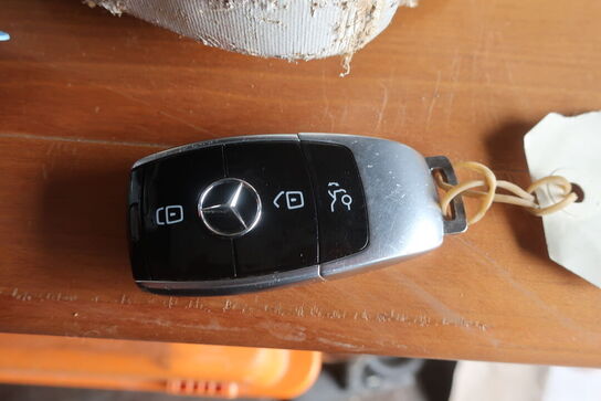Personbil MERCEDES E200d (momsfri) (uden afgift)