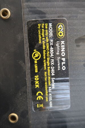 2 stk. Rør-lamper KINO FLO FIX-4804 m. ballast