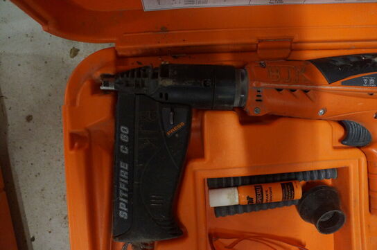 Sømpistol SPIT P 370