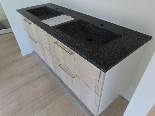 Badeværelses arrangement - 4 stk. skuffer med fuldt udtræk og soft close og KUMA vask