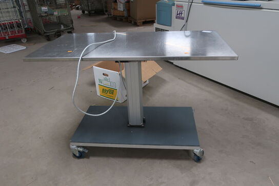 Arbejdsbord m. hævefunktion 130x66 cm