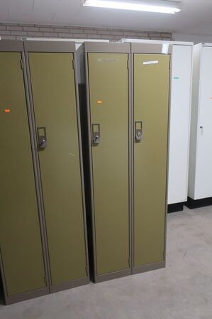 4 stk. omklædningsskabe