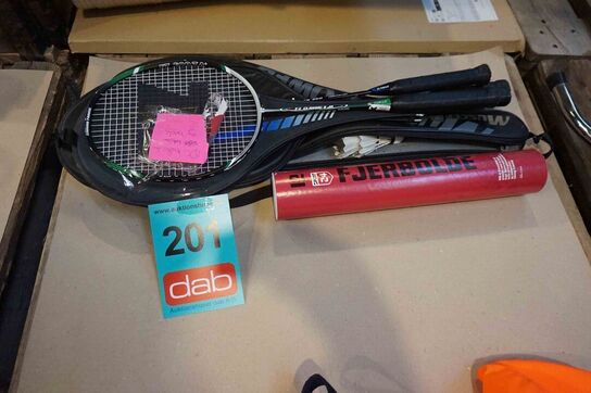 Diverse badminton ketshere og 3 fjerbolde (MOMSFRI) 