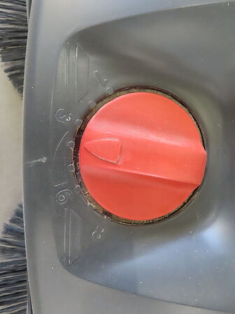 Håndfejemaskine - HAAGA 477