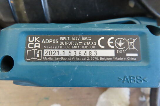 2 stk. Ladere samt powebankadater MAKITA