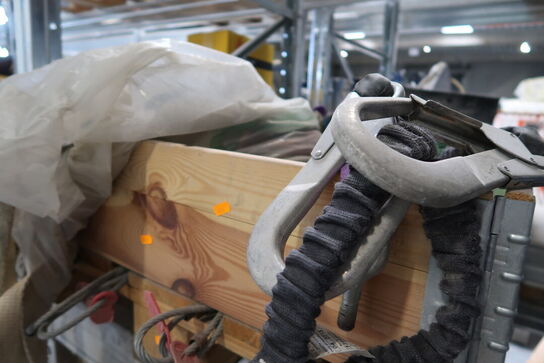 Palle med div. Løftestroppe samt faldsikringsudstyr