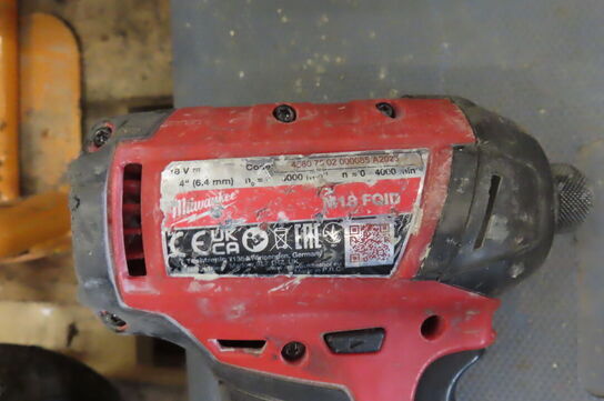 Håndrundsav HILTI samt slagskruemaskine MILWAUKEE