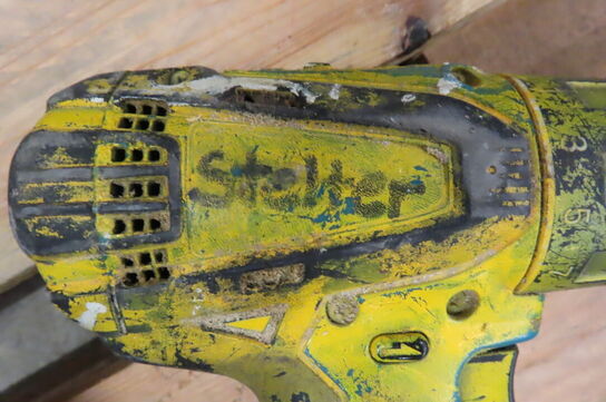 3 stk. Akkue-værktøj samt arbejdsradio DEWALT