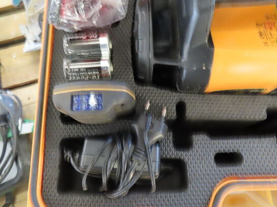 Rotationslaser med stativ og målepind