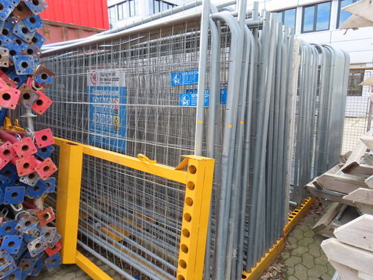 Ca. 40 stk. byggepladshegn med holdere