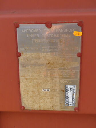 20" skibscontainer med indhold