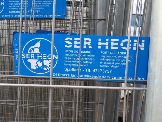 Ca. 40 stk. byggepladshegn med holdere