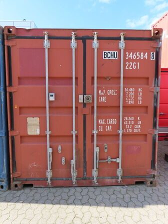 20" skibscontainer med indhold