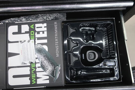 Vogn med div. Udstyr og varelager