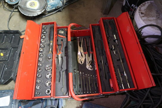 Topnøglesæt, værktøjskasse med indhold samt forlængerledning