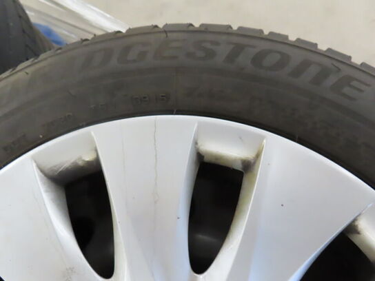 BMW stålfælge med BRIDGESTONE dæk til BMW 3-Serie
