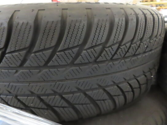 BMW stålfælge med BRIDGESTONE dæk til BMW 3-Serie