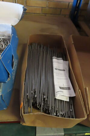 Kasse med selvskærende gevind ARMINOX