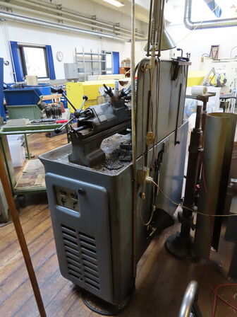 Drejebænk SCHAUBLIN Type: 102