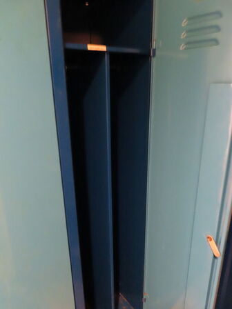 2 stk. manskabsskabe